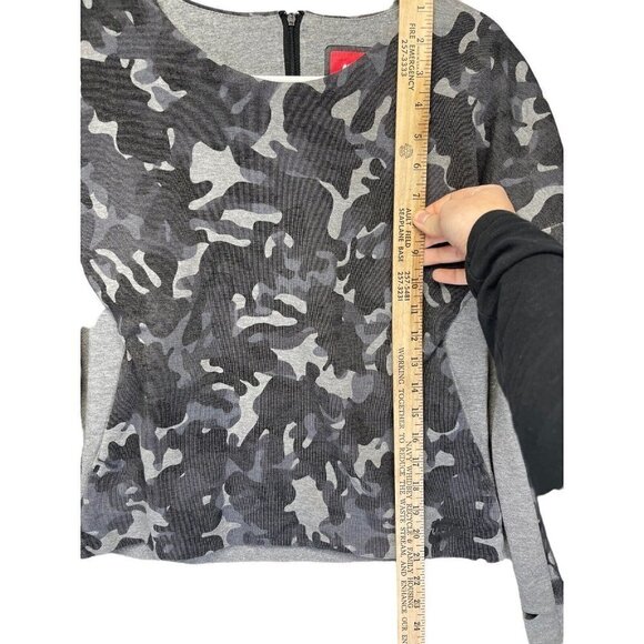 NIKE Womens Sz S Tech Fleece Camo Sweatshirt Pullover Crewneck Grey‎ Long sleeve - Picture 10 of 10